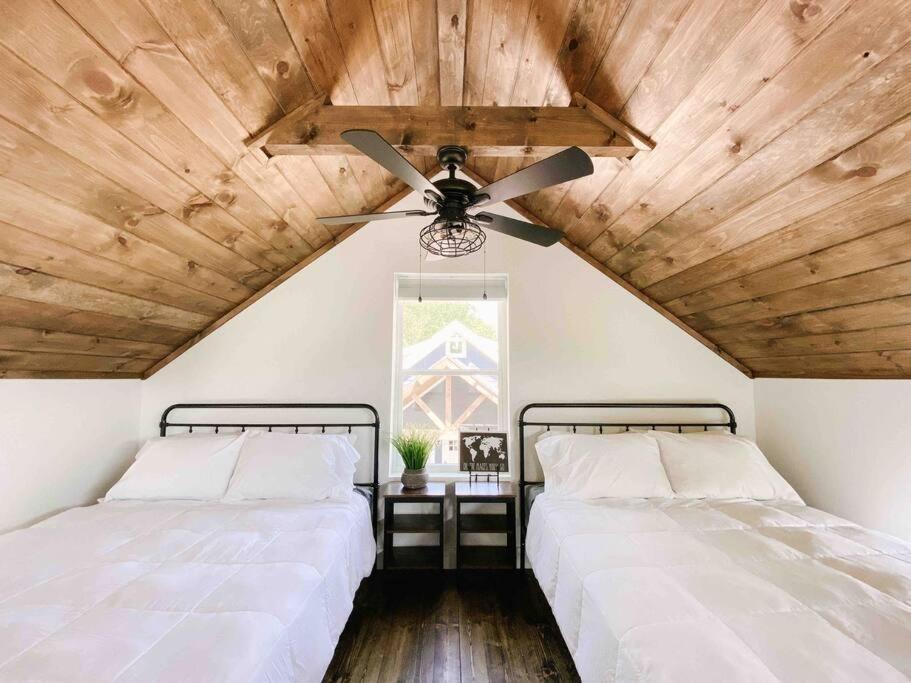 Cozy Smoky Mountain Tiny House Apartment Pigeon Forge Exterior photo