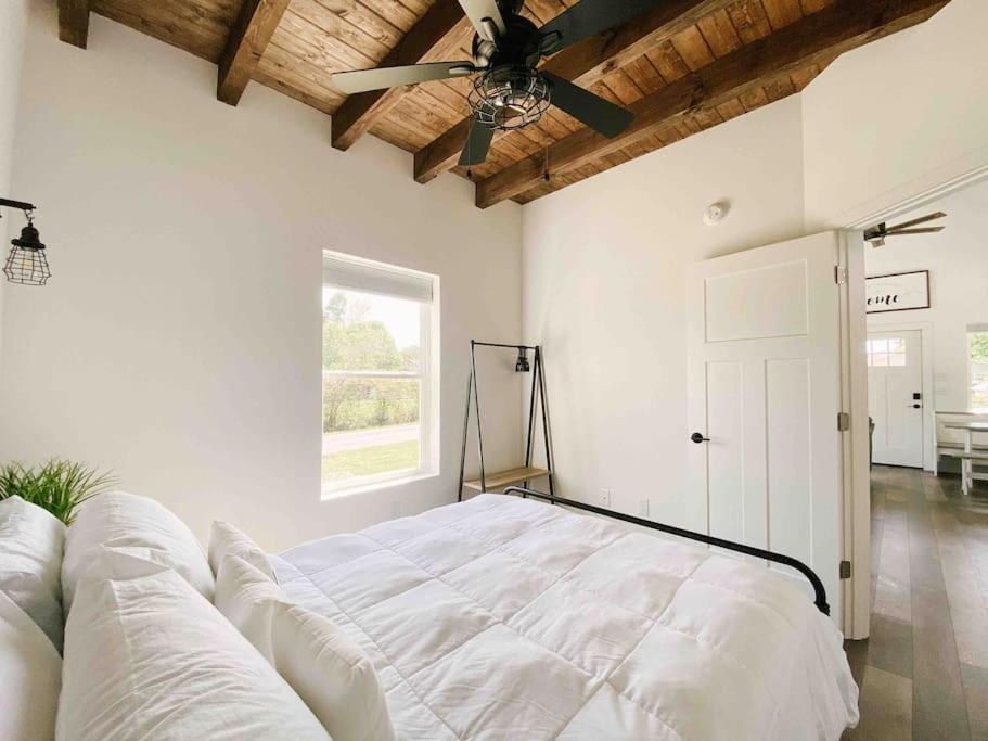 Cozy Smoky Mountain Tiny House Apartment Pigeon Forge Exterior photo